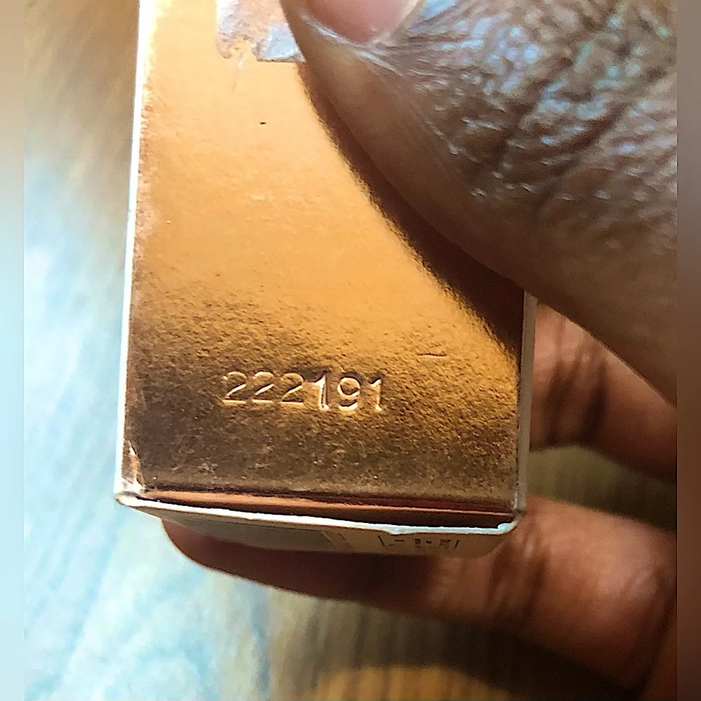 ICONIC London Radiance Booster in shade “Caramel Glow”